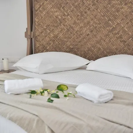 Blue Paradise Ξενοδοχείο με διαμερίσματα 4*